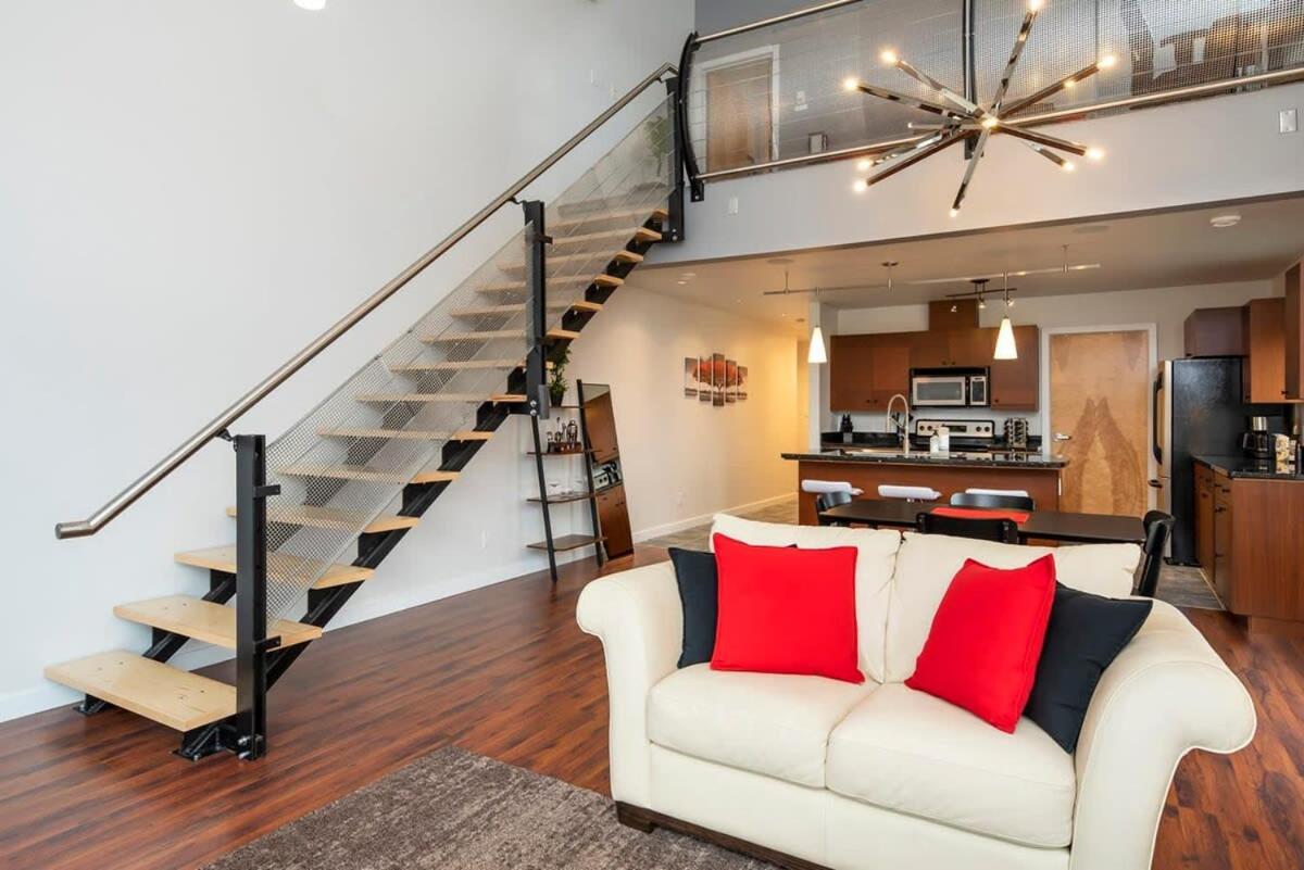 Nn - The Flame - Downtown 1-Bed 2-Bath Villa Whitehorse Kültér fotó