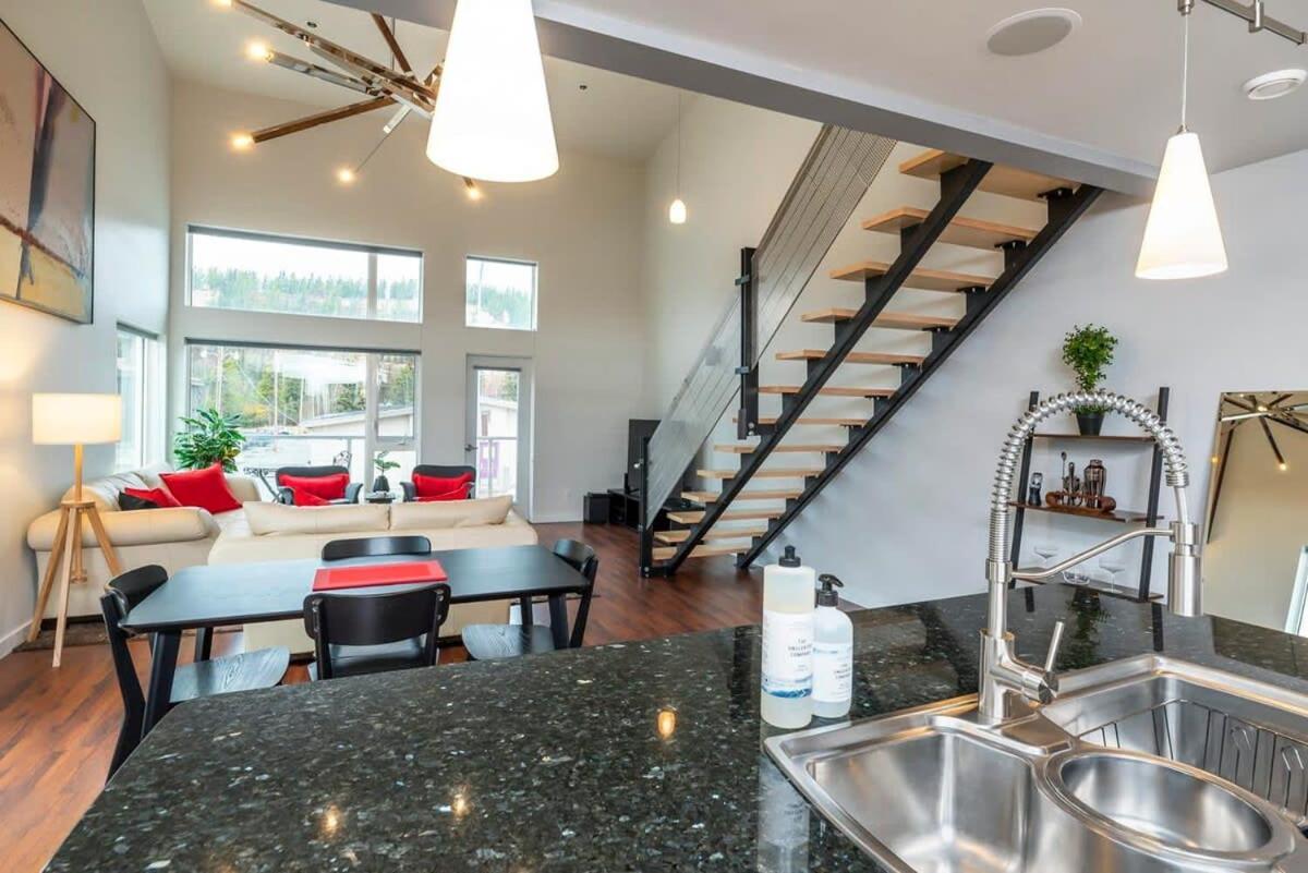 Nn - The Flame - Downtown 1-Bed 2-Bath Villa Whitehorse Kültér fotó