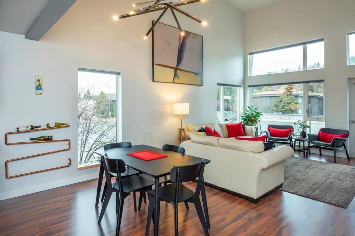Nn - The Flame - Downtown 1-Bed 2-Bath Villa Whitehorse Kültér fotó