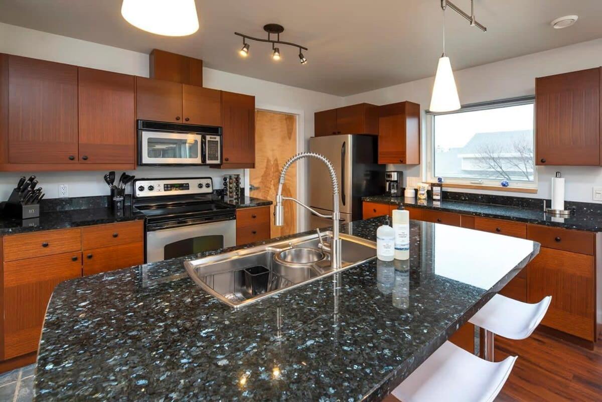 Nn - The Flame - Downtown 1-Bed 2-Bath Villa Whitehorse Kültér fotó